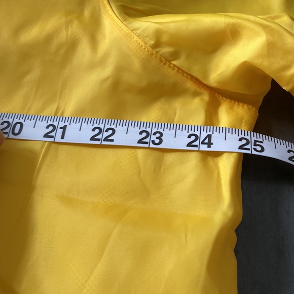 NWT - Womens Packable Rain Jacket - Picture 4 of 4